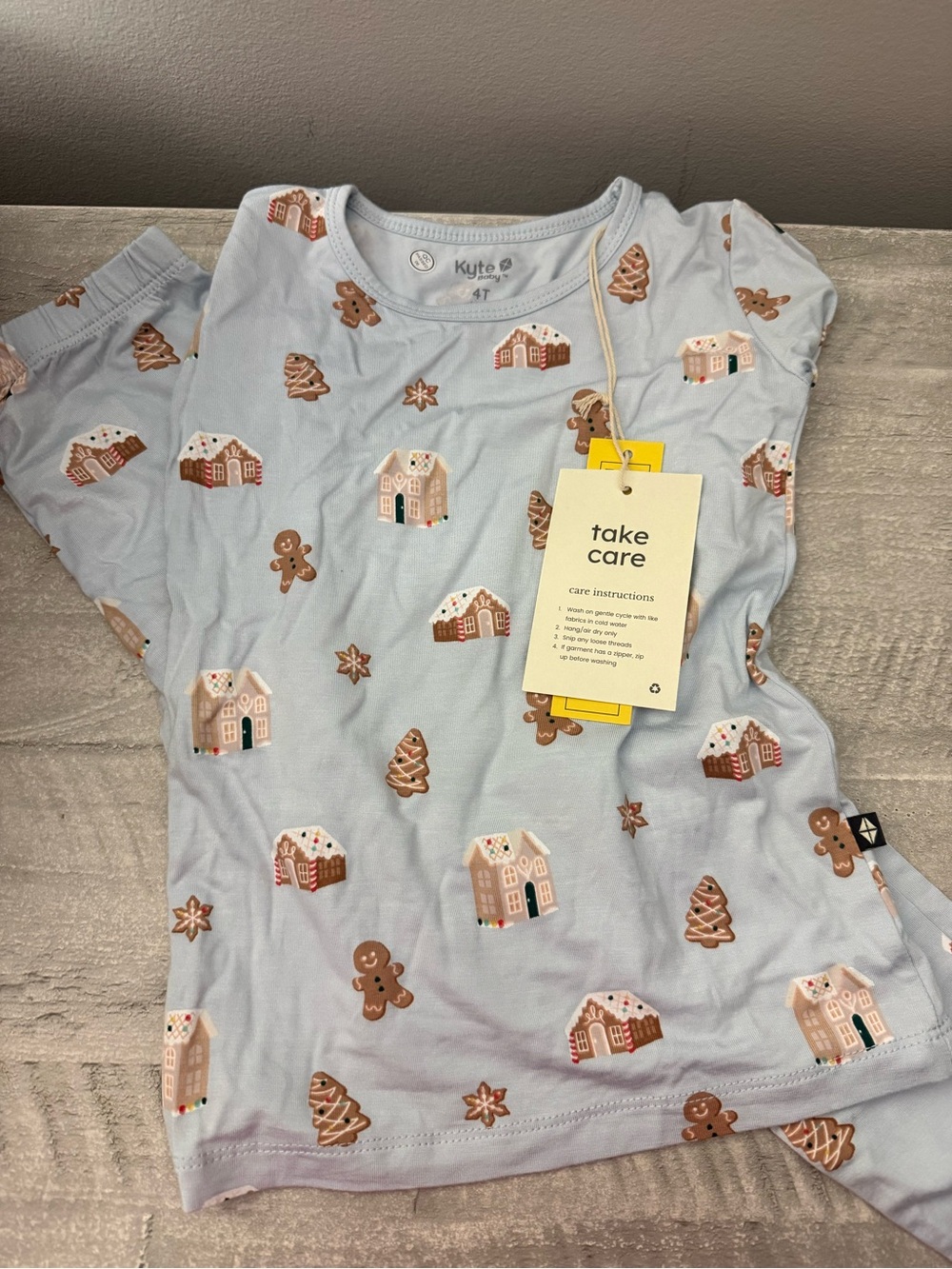 Kyte BABY Gingerbread Village Toddler Pajama Set 4T